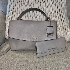 Michael Kors Gray Purse, like new